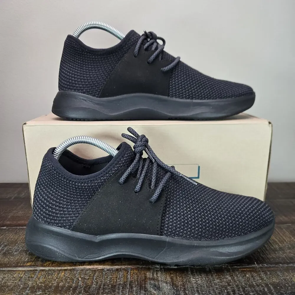 NEW Vessi Everyday Sneaker Mens Size 8 Lace Up Waterproof Shoe Sneaker All Black